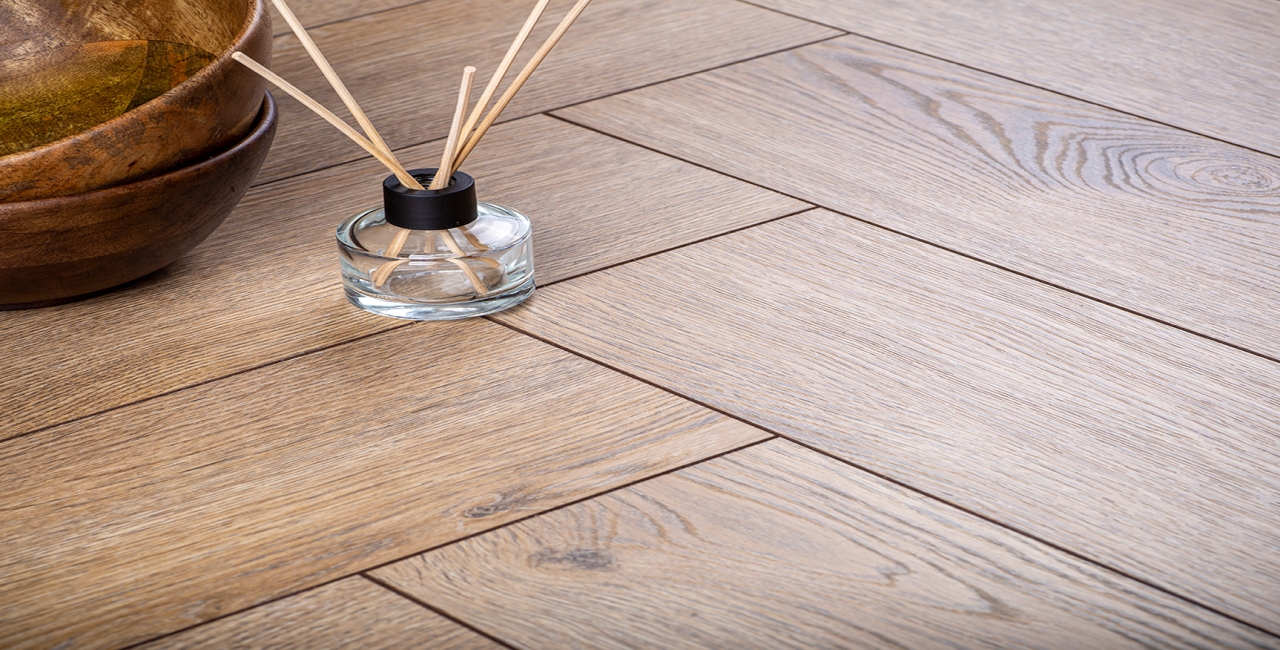 Jodełka – ponadczasowy trend w aranżacji podłóg